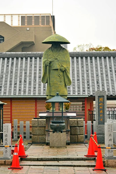 Osaka April Shitennoji Temple Monk Statue April 2017 Osaka Japan — Stock Photo, Image