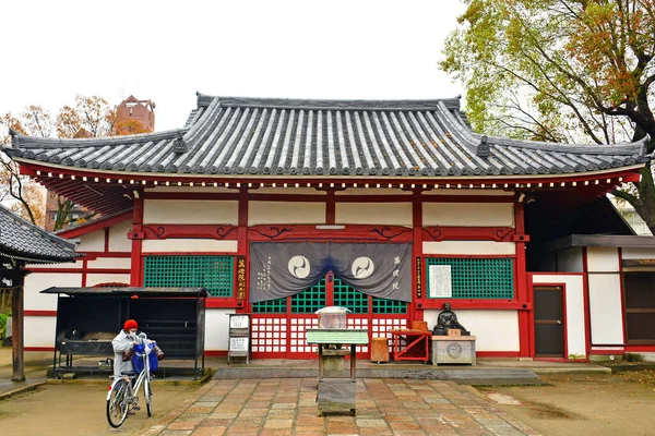 Osaka Dubna Chrámová Fasáda Shitennoji Dubna 2017 Japonském Ósace Shitennoji — Stock fotografie