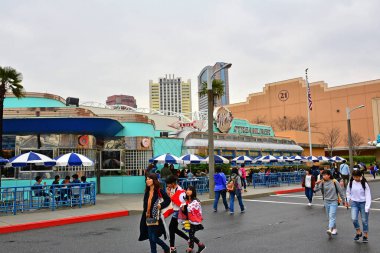 OSAKA, JP - 7 Nisan - Mels Hollywood Stüdyoları Japonya Universal Stüdyoları cephede 7 Nisan 2017 Osaka, Japonya.