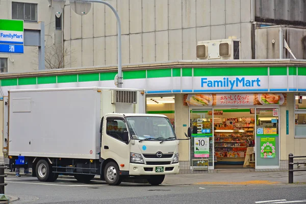 大阪市Jp エイプリル7 ファミリーマートコンビニエンスストア2017年4月7日大阪市 — ストック写真