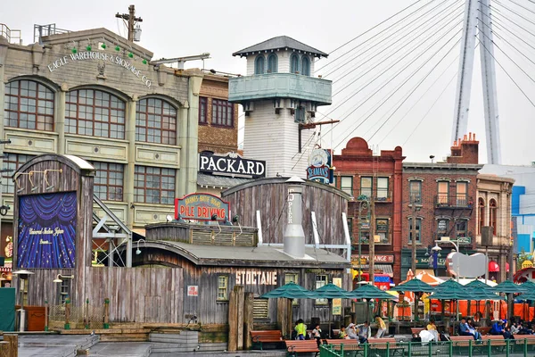 Osaka April San Francisco Tema Träbyggnader Fasad Och Kaj Universal — Stockfoto