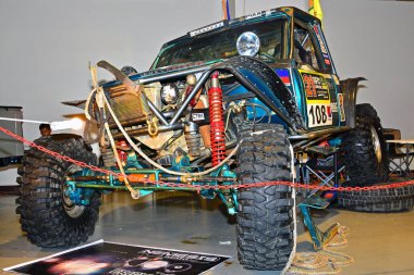Pasay, PH - 19 Mayıs - Trans Sport Show 'da off road car 19 Mayıs 2018 Pasay, Filipinler.