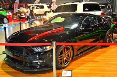 Pasay, PH - 19 Mayıs - Ford Mustang 19 Mayıs 2018 tarihinde Pasay, Filipinler 'de Trans Sport Show' da.