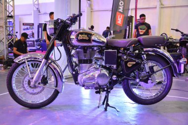 PASIG, PH - 9 Mart - Royal Enfield klasik 500 motosiklet Ride Ph motosiklet gösterisi 9 Mart 2019 Pasig, Filipinler.
