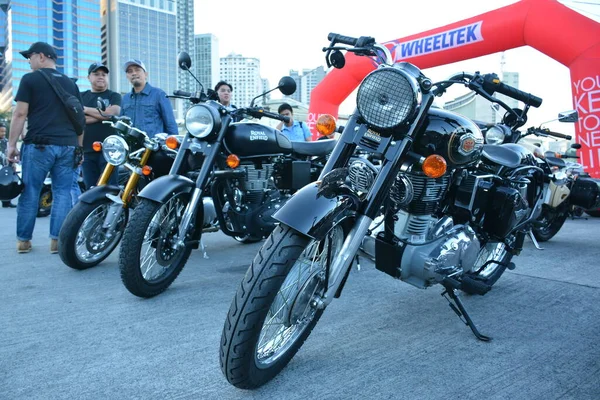 Pasig Mart Royal Enfield Mermi 500 Motosiklet Ride Motosiklet Gösterisi — Stok fotoğraf