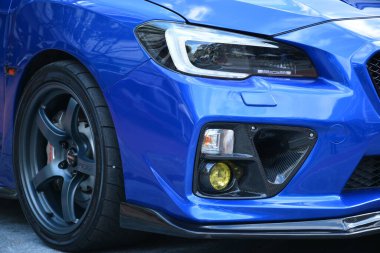 MANILA, PH - NOVEMBER 10 - Subaru impreza 10 Kasım 2018 tarihinde Manila, Filipinler 'de TransKnight nakliye fuarında.