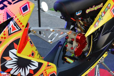 PASIG, PH-17 - Yamaha motosikleti 17 Kasım 2018 tarihinde Pasig, Filipinler 'de Vapin Wheels araba fuarında.