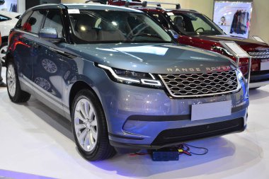 PAsay, PH - OCT 27 - Filipin Uluslararası Otomobil Fuarı 'nda Land Rover Rover velar 27 Ekim 2018, Pasay, Filipinler.