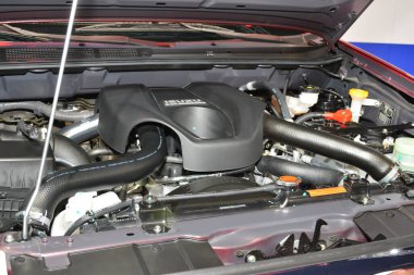 PAsay, PH - OCT 27 - Filipin Uluslararası Otomobil Fuarı 'nda Isuzu mux motoru 27 Ekim 2018, Pasay, Filipinler.