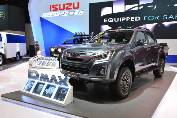 PAsay, PH - OCT 27 - Isuzu dmax 27 Ekim 2018 'de Filipin Uluslararası Otomobil Fuarı' nda.
