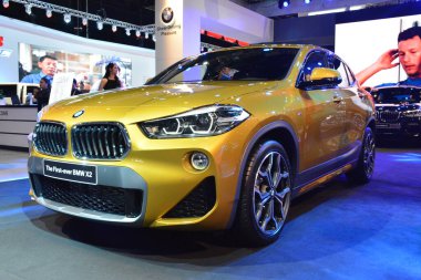 PAsay, PH - OCT 27 - BMW x2 Filipin Uluslararası Otomobil Fuarı 'nda 27 Ekim 2018 Pasay, Filipinler.