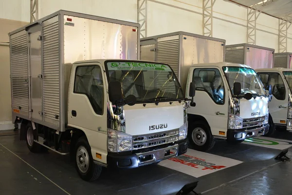Pasig Maio Isuzu Entrega Caminhão 1St Trip Reconstruído Caminhão Show — Fotografia de Stock