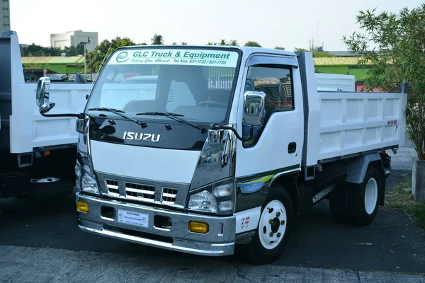 Pasig Maio Isuzu Caminhão Basculante 1St Trip Rebuilt Caminhão Show — Fotografia de Stock