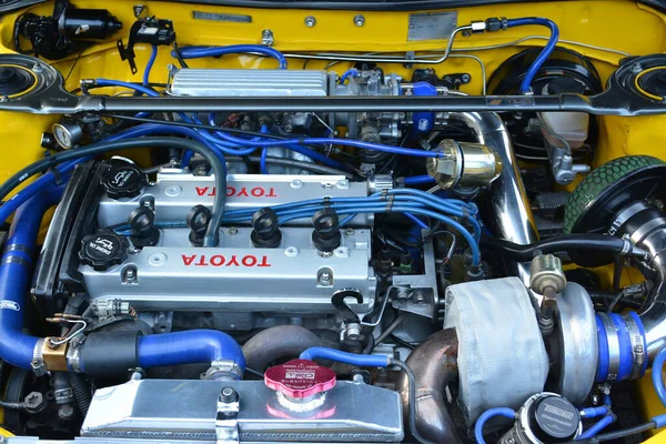 Quezon City Apr 2019年4月13日にフィリピンのケソン市で開催された自動車ショーでトヨタのカローラモーターエンジン — ストック写真
