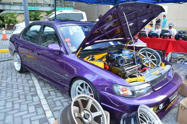 Quezon City Apr 2019年4月13日にフィリピンのケソン市で開催されたRev Up車のショーでトヨタのカローラ — ストック写真