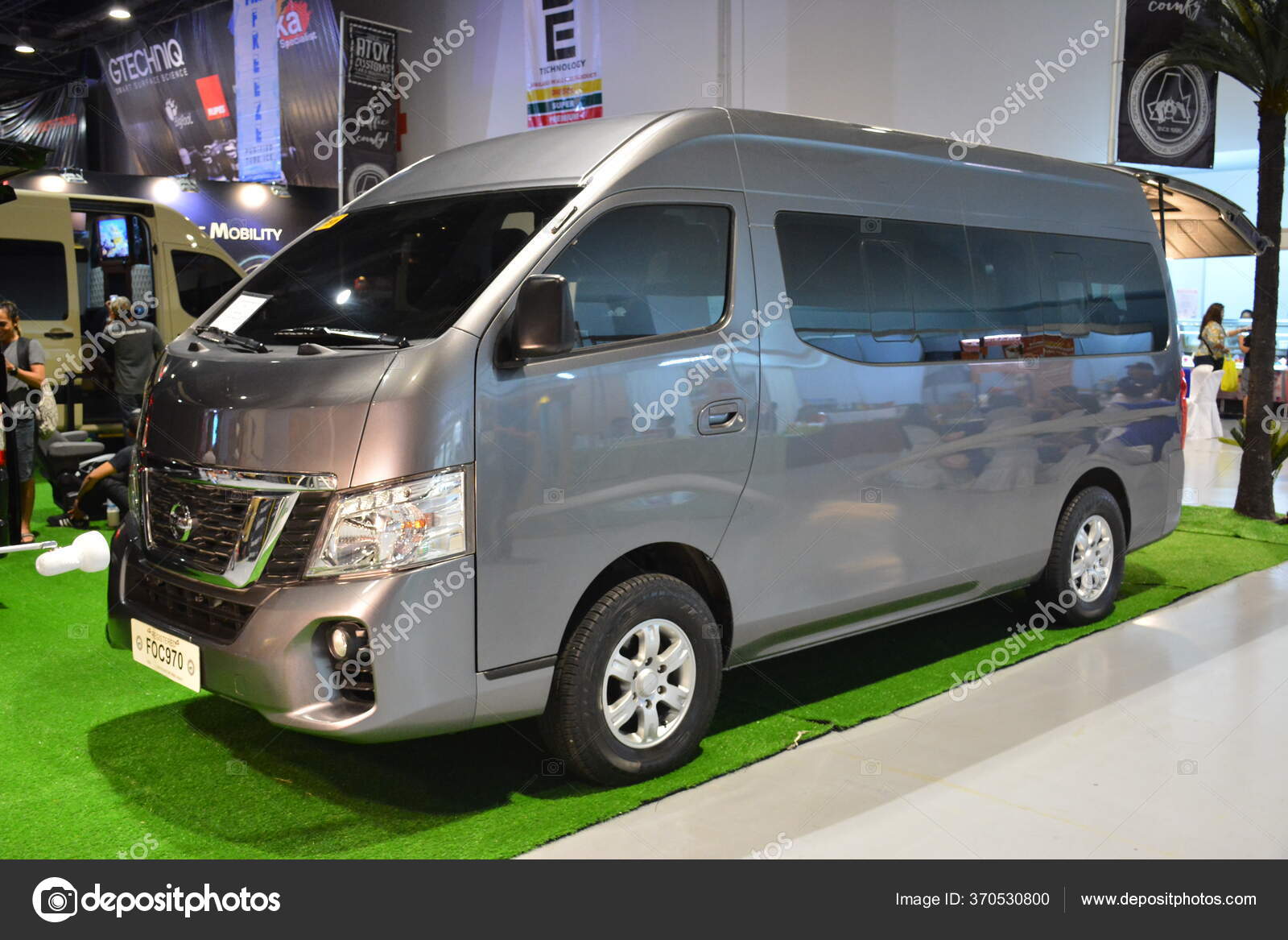 van nissan 2019