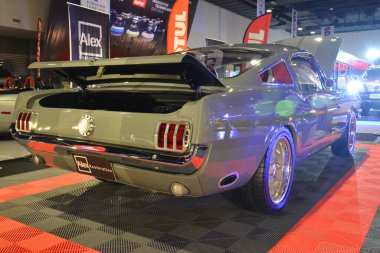 PAsay, PH - 25 Mayıs - 1965 Ford Mustang Fastback 25 Mayıs 2019 tarihinde Pasay, Filipinler 'de Trans Sport Show' da.