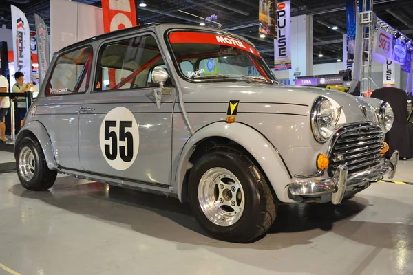 PAsay, PH - 25 Mayıs - Mini Cooper 25 Mayıs 2019 tarihinde Pasay, Filipinler 'de Trans Spor Fuarı' nda.