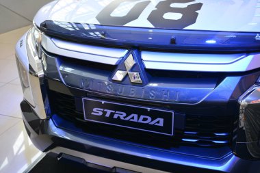 Pasay, PH - 25 Mayıs - Mitsubishi strada 25 Mayıs 2019 tarihinde Pasay, Filipinler 'de 25. Trans Spor Fuarı' nda toplandı.
