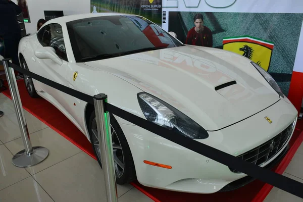 Pasay Maj Ferrari Kalifornia Trans Sport Show Maja 2019 Pasay — Zdjęcie stockowe