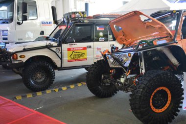 Pasay, PH - APR 7 - Manila Uluslararası Otomobil Fuarı 'nda 4x4 off-road aracı 7 Nisan 2019, Pasay, Filipinler.