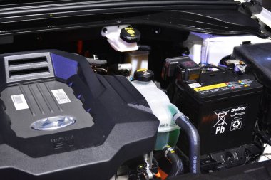 Pasay, PH - APR 7 - Manila Uluslararası Otomobil Fuarı 'nda Hyundai iyonik elektrikli motor 7 Nisan 2019, Pasay, Filipinler.