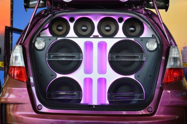 Pasay, PH - APR 7 - Honda jazz hoparlörü ses sistemi 7 Nisan 2019 tarihinde Pasay, Filipinler 'de.