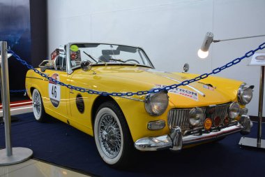 Pasay, PH - 30 Kasım 2018 'de Filipinler, Pasay' da Manila Oto Salon araba fuarında Morris üstü açık cüce garajı..