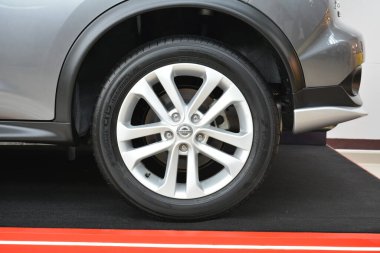 Pasay, PH - 30 Kasım 2018 'de Filipinler' in Pasay kentinde Manila Oto Salon araba fuarında Nissan müzik çarkı.