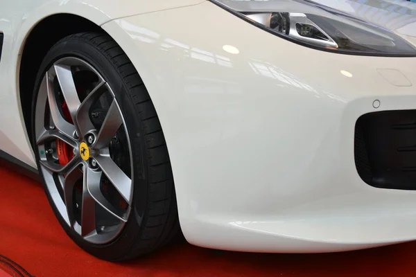 Pasay Nov Ferrari Gtc4 Lusso Hatchback Wheel Manila Auto Salon — 스톡 사진