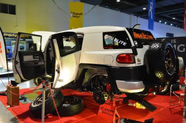 PAsay, PH - 30 NOV - Toyota fj kruvazörü Manila Oto Salon araba fuarında 30 Kasım 2018, Pasay, Filipinler.