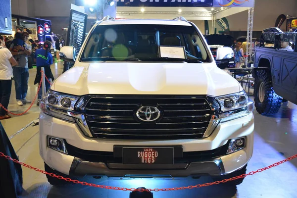 Pasay Nov Toyota Land Cruiser Manila Auto Salon Feria Automóviles — Foto de Stock