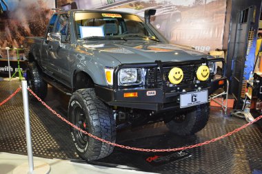 Pasay, PH - 30 Kasım - Toyota 30 Kasım 2018 'de Pasay, Filipinler' deki Manila Oto Salon araba fuarından alındı.