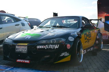 Pasay, PH-8 - 8 Aralık 2018 'de Filipinler' in Pasay kentinde Bumper 'dan Bumper' a özel yarış arabası fuarı.