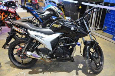 Pasay, PH - MAR 24 - Yamaha yarış motosikleti 24 Mart 2019 tarihinde Pasay, Filipinler 'de gerçekleştirildi.