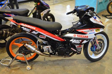 Pasay, PH - MAR 24 - Yamaha yarış motosikleti 24 Mart 2019 tarihinde Pasay, Filipinler 'de gerçekleştirildi.