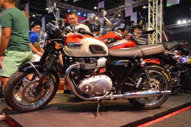 PAsay, PH - MAR 24 - 24 Mart 2019 tarihinde Filipinler 'in Pasay kentinde gerçekleştirilen Inside Racing Motor Festivali ve Ticaret Fuarı' nda zafer motosikleti.
