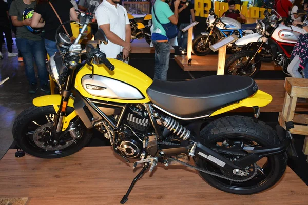 Pasay Mar Motocicleta Scrambler Ducati Racing Motor Bike Festival Feira — Fotografia de Stock