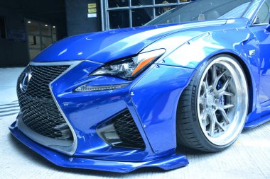 TAGUIG, PH - 13 Temmuz - Lexus rcf tekerleği 13 Temmuz 2019 tarihinde Bonifacio Global City, Taguig, Filipinler.
