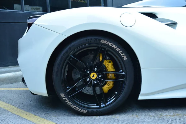 Taguig Julio Ferrari Supercar Wheel Julio 2019 Bonifacio Global City —  Fotos de Stock