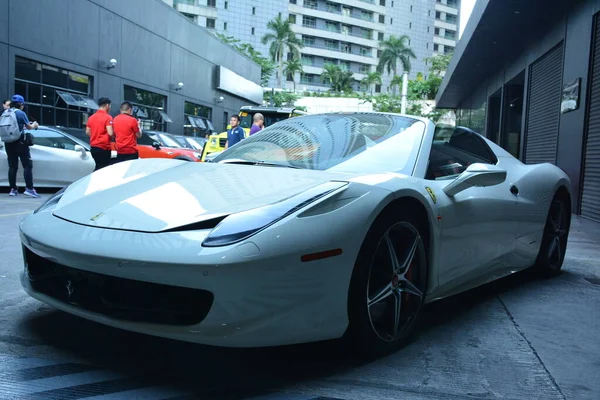 Taguig Июля Ferrari Supercar July 2019 Bonifacio Global City Taguig — стоковое фото