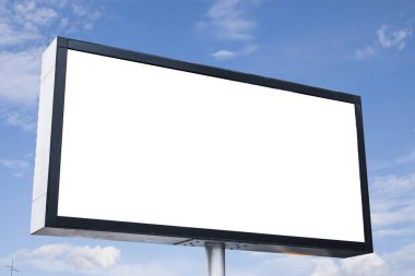 İlan panosu modeli, reklam şablonu, boş çerçeve kopyalama alanı, logo ve metin. Modern tabela düz stili. Açık sokak afişi izole edilmiş gökyüzü arkaplanı