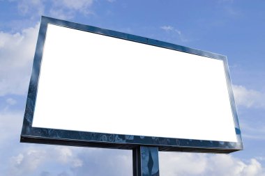 İlan panosu modeli, reklam şablonu, boş çerçeve kopyalama alanı, logo ve metin. Modern tabela düz stili. Açık sokak afişi izole edilmiş gökyüzü arkaplanı
