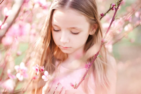 Cute Kid Girl Year Old Posing Peach Tree Outdoors Spring — ストック写真