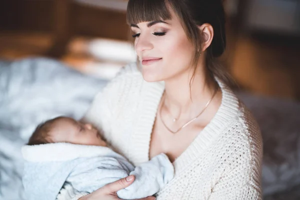 Smiling Mother Holding Baby Room Closeup Motherhood Maternity — Stock Photo, Image