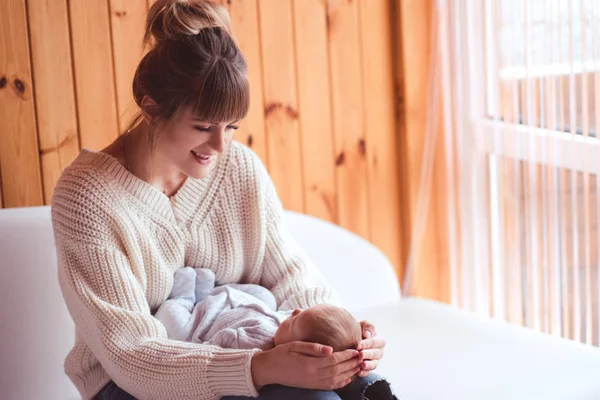 Happy Mom Holding Sleeping Baby Room Close Motherhood Maternity — Stock Photo, Image