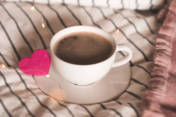 Cup Coffee Pink Heart Bed Close Valentines Day Good Morning — Stock Photo, Image