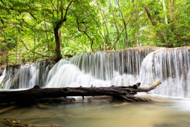 Milli park orman, Huai Mae Kham içinde güzel şelale