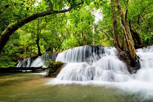 Milli park orman, Huai Mae Kham içinde güzel şelale