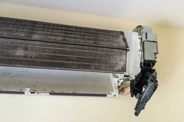 Inside the air conditioner in the old and dusty. — Stock Photo, Image